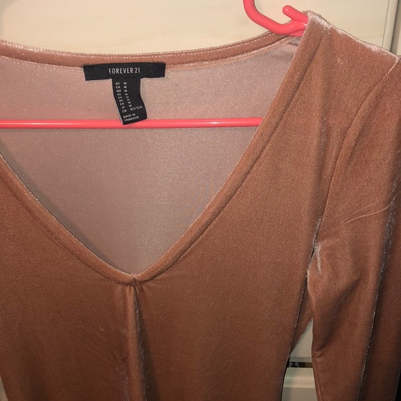 Velvet long sleeve bodycon dress - Picture 2 of 4